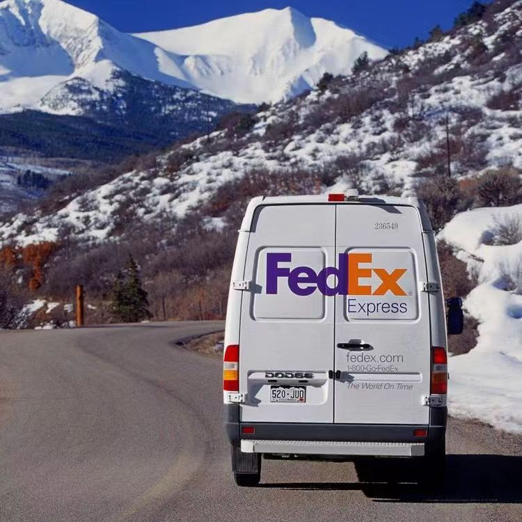 FedEx(聯(lián)邦)國際快遞取件電話：800-988-1888